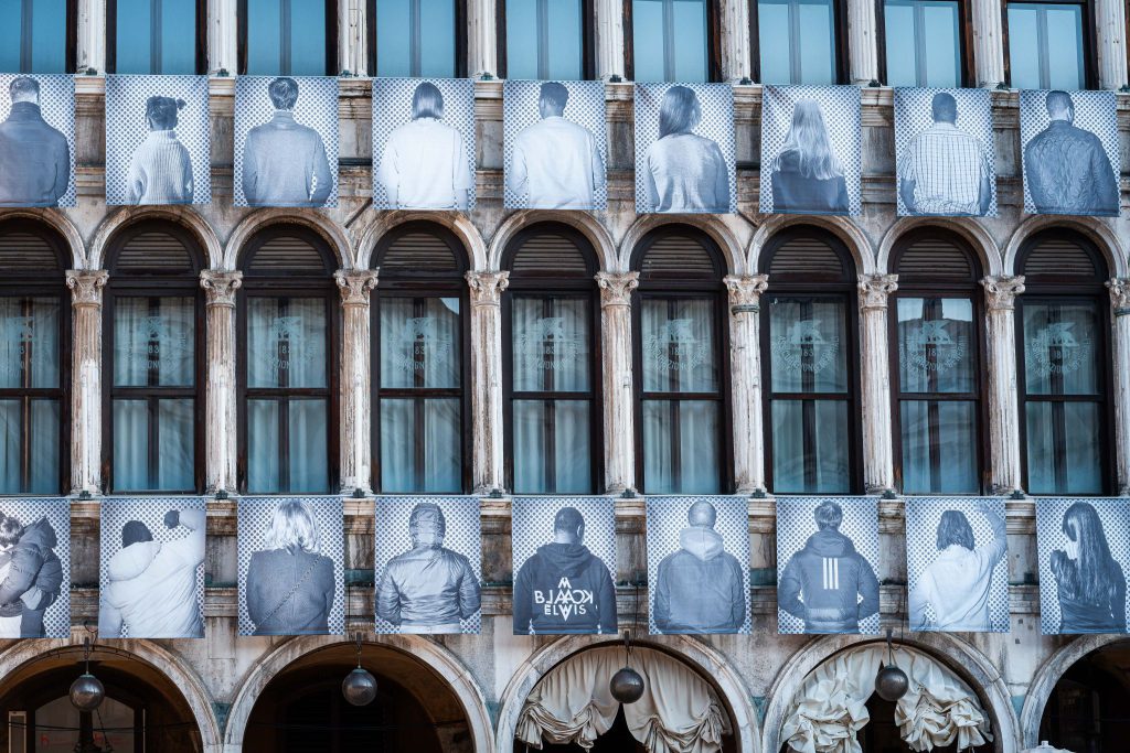 Exposition Dreams in transit à Venise Place St Marc